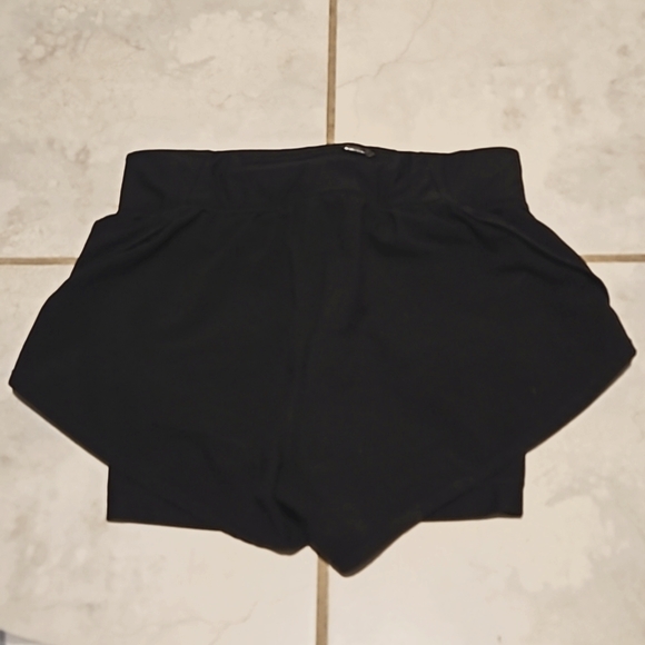 Under Armour athletic shorts - Picture 5 of 9